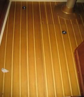 Hunter 30' floor